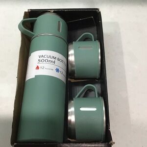 Green Vacuum Bottle Set with Cups
